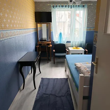 La Rose Guest house *